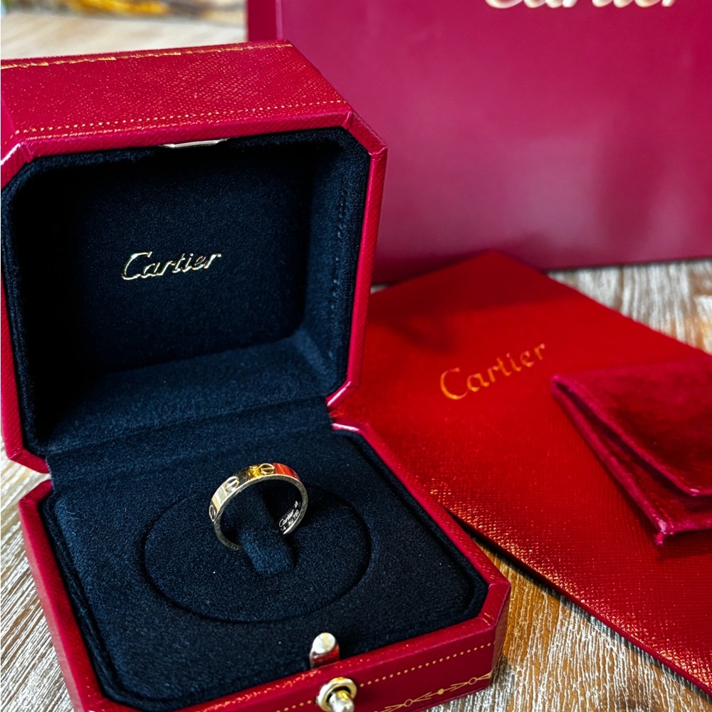 Cartier LOVE RING, SMALL MODEL Gold Size 48